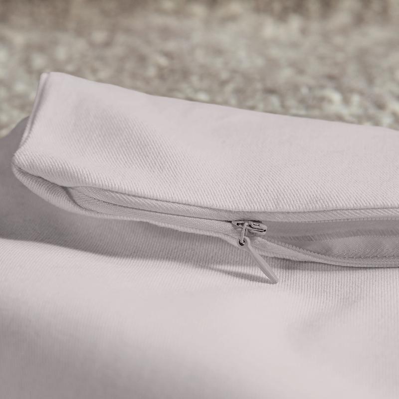 Wild Evil Bear Head With Sharp Teeth