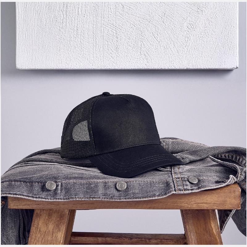 Does Not Play Well With Other Anonymous