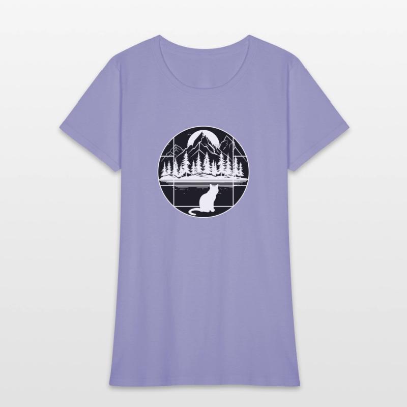 The cat looks towards the mountains - Black&White